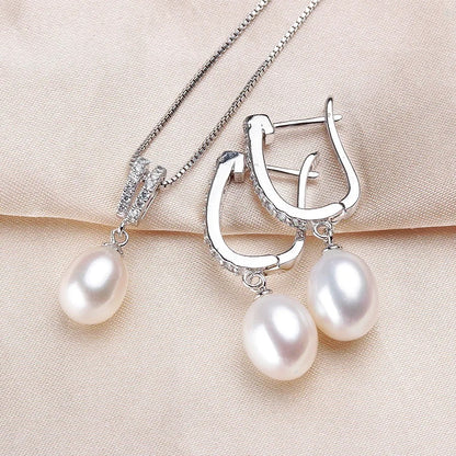 YWYC Horseshoe Freshwater Pearl Necklace and Earrings Set