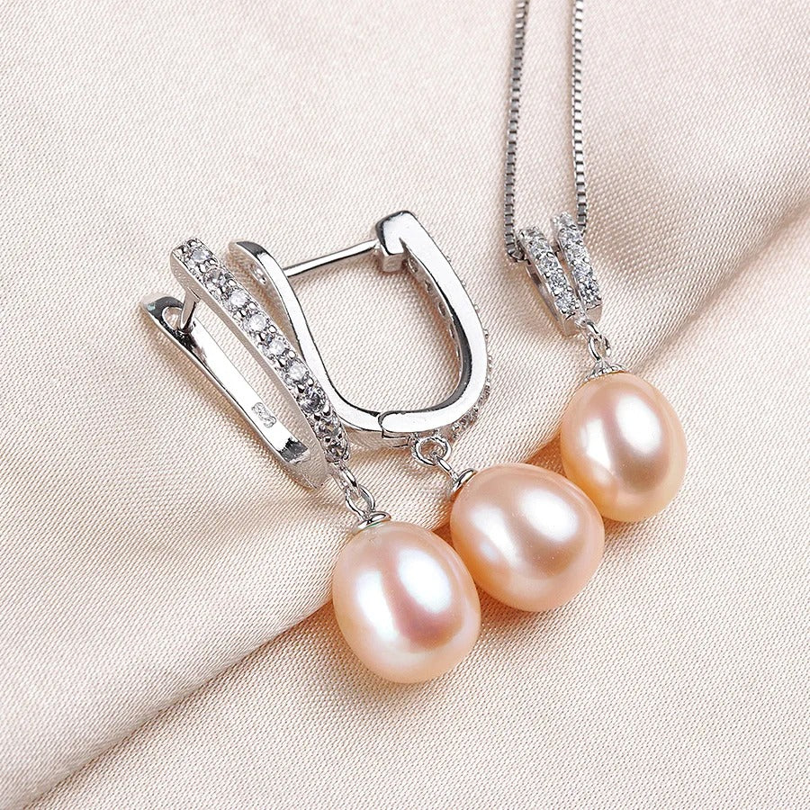 YWYC Horseshoe Freshwater Pearl Necklace and Earrings Set