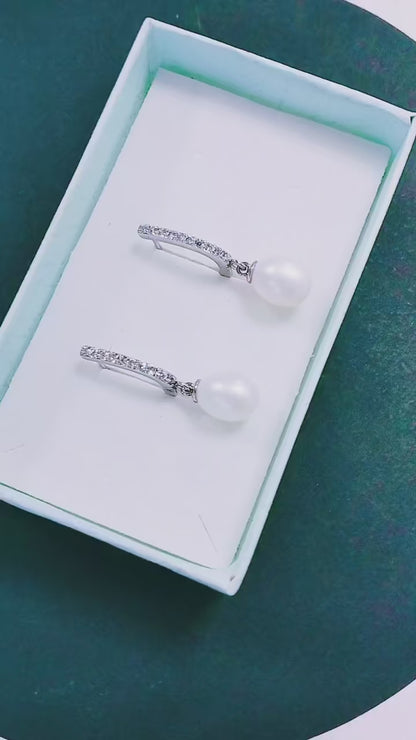 YWYC Horseshoe Freshwater Pearl Necklace and Earrings Set